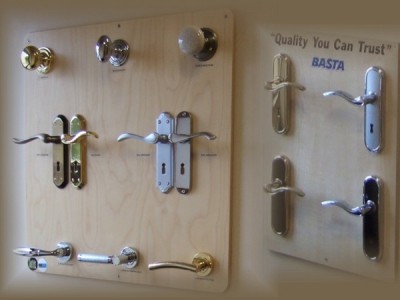 Only the best hardware used for Handles, Locks & Hinges